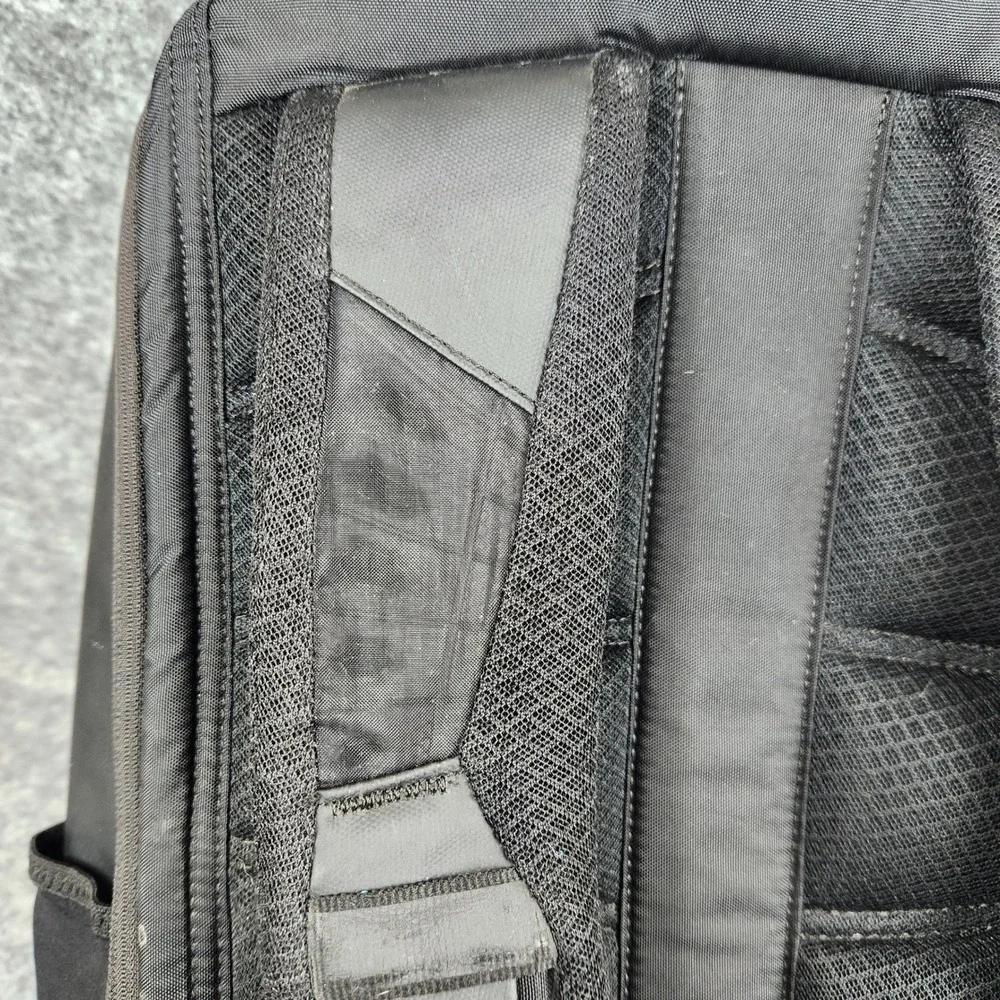 North Face Kaban Transit Backpack Black 25L Laptop Travel Bag Padded FlexVent